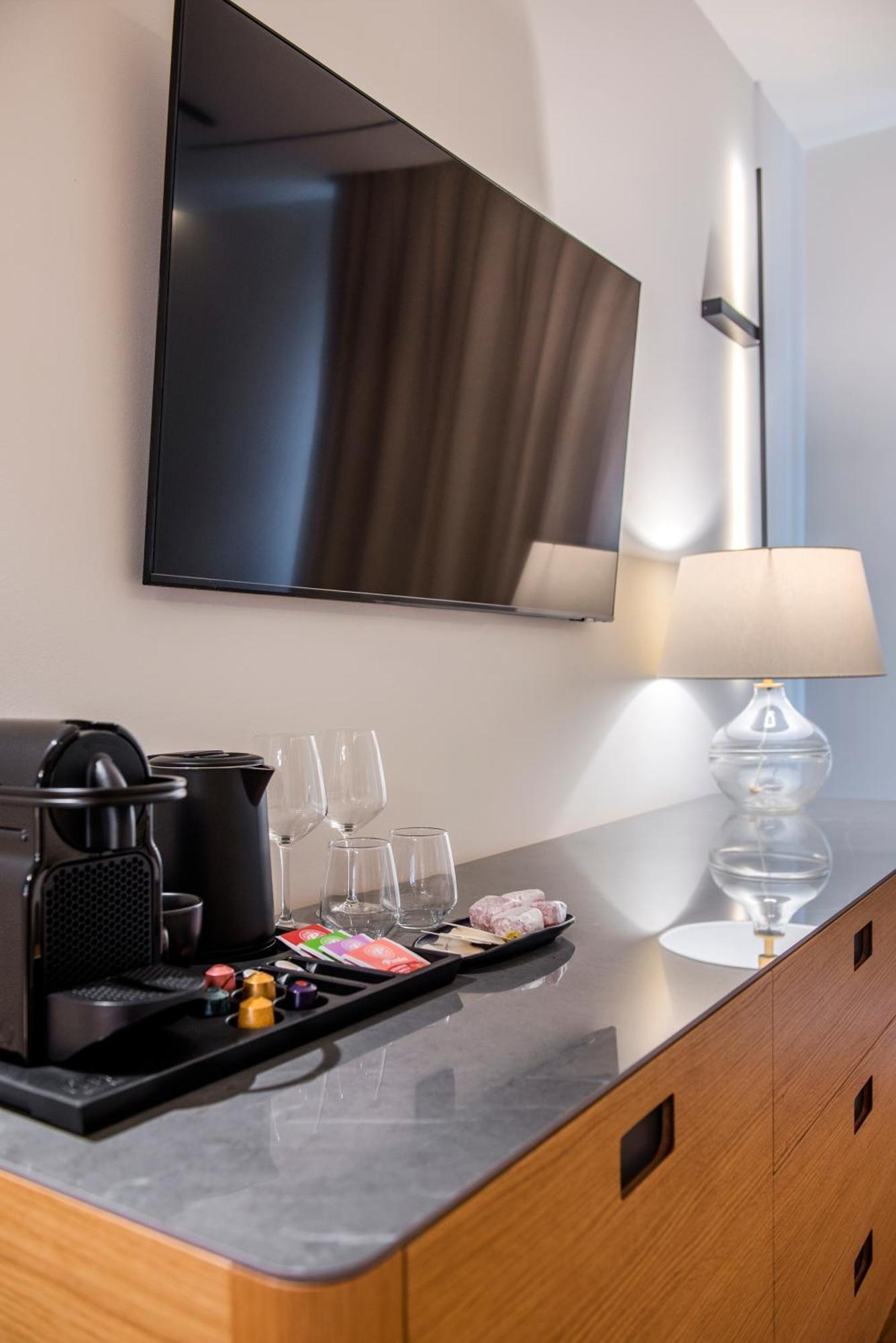 Anaya Suites Ermoupoli Buitenkant foto