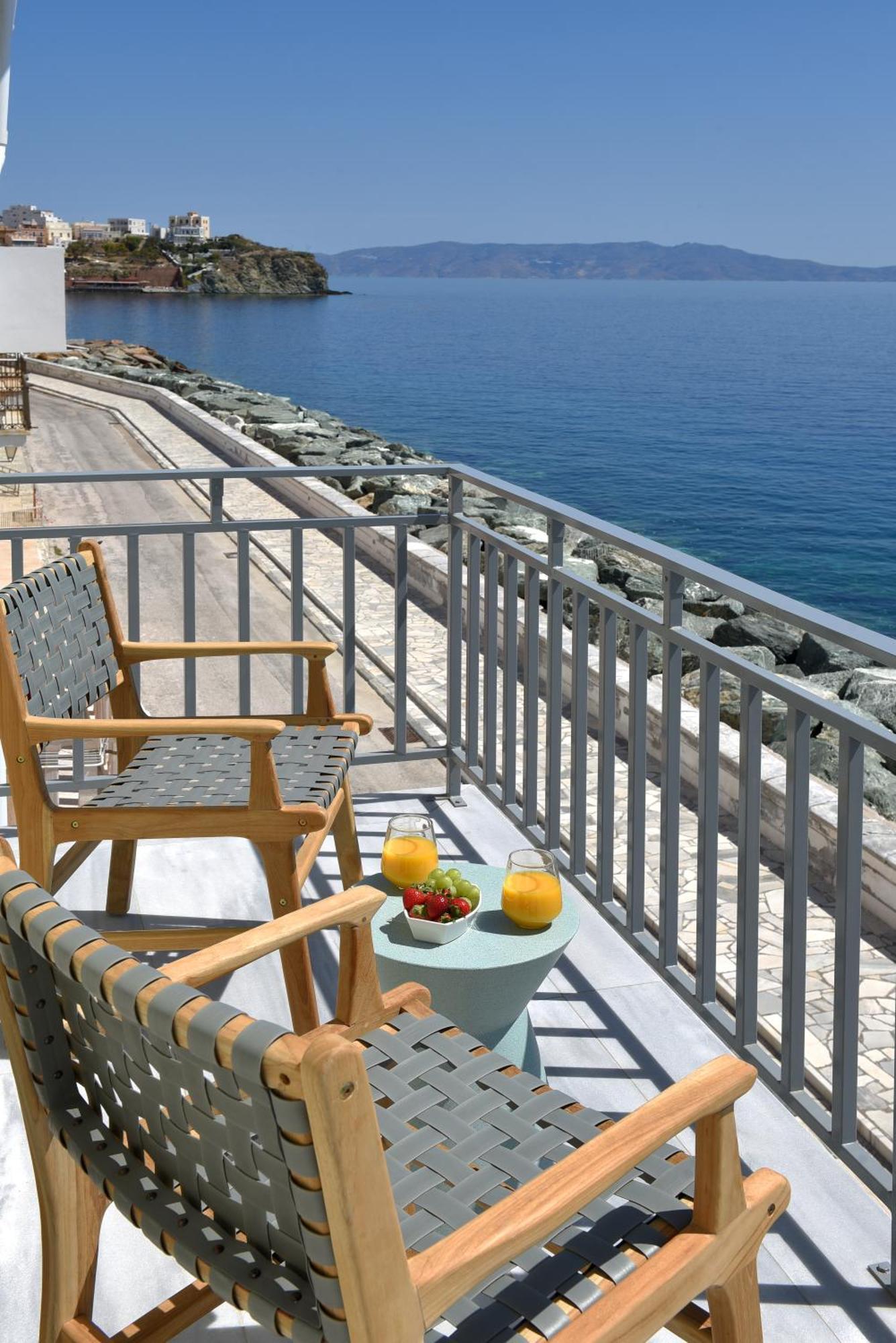 Anaya Suites Ermoupoli Buitenkant foto