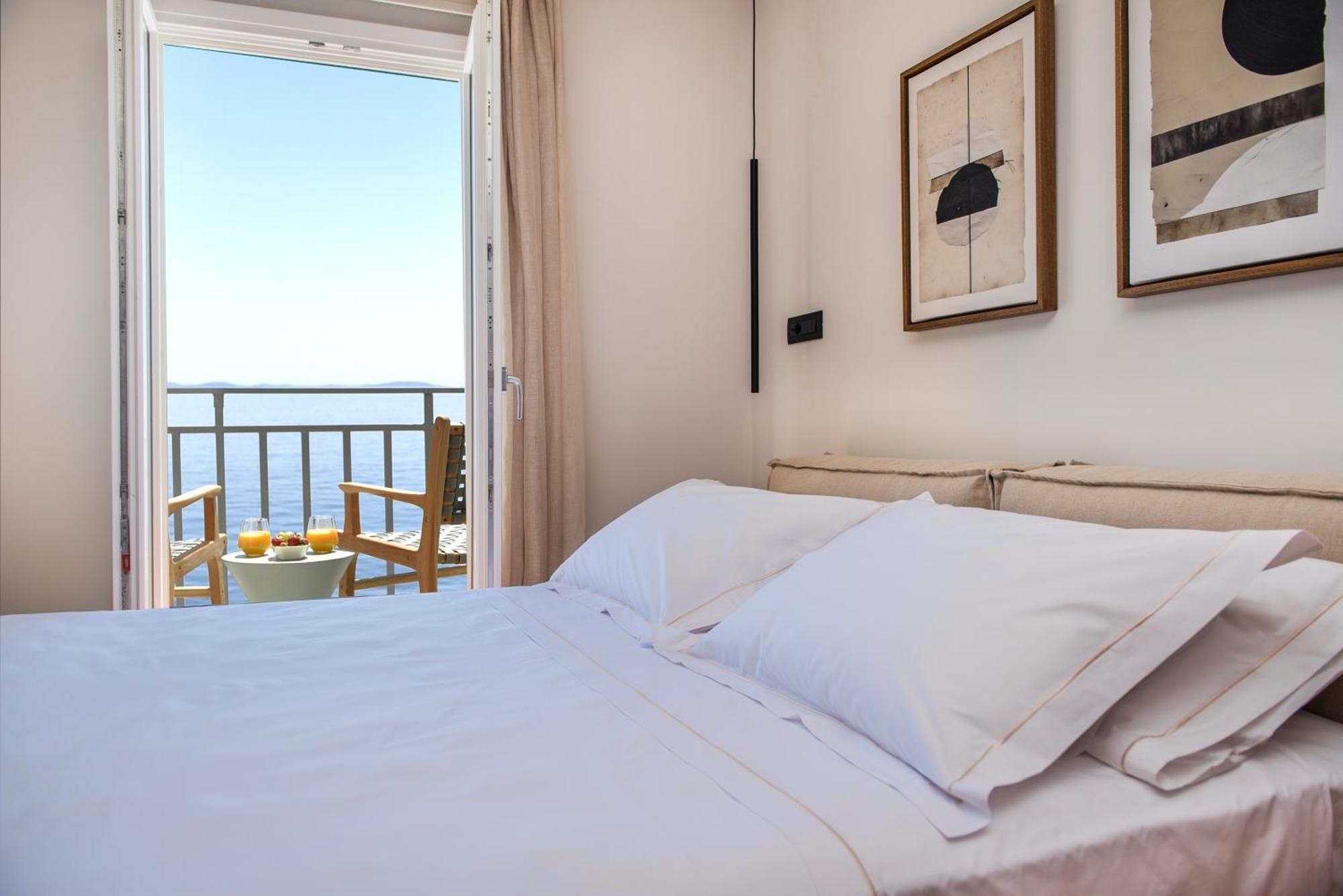 Anaya Suites Ermoupoli Buitenkant foto