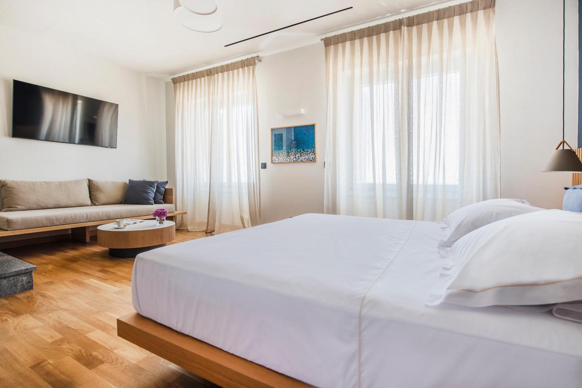 Anaya Suites Ermoupoli Buitenkant foto
