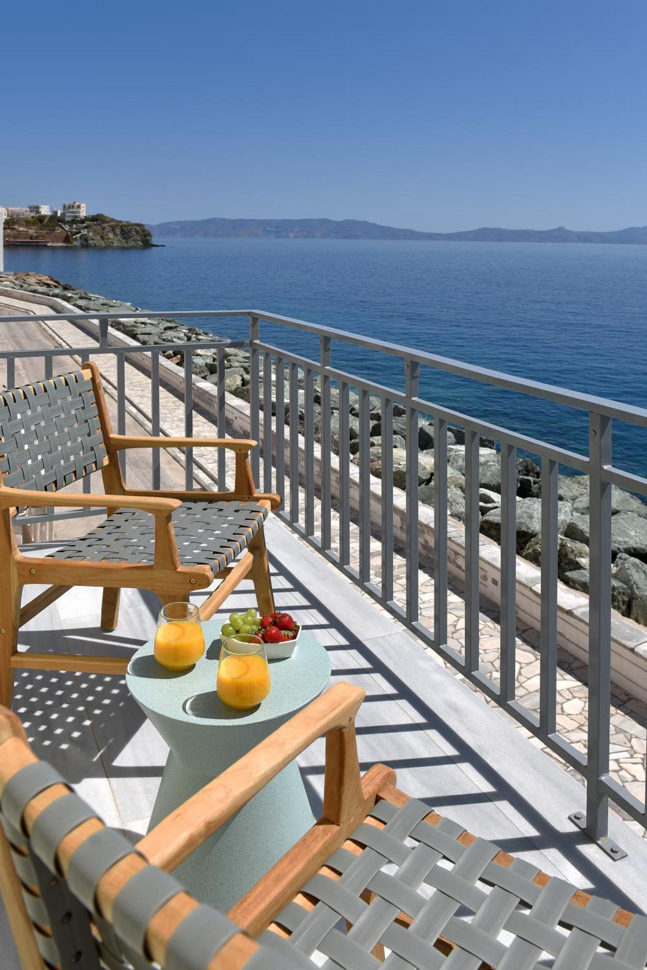 Anaya Suites Ermoupoli Buitenkant foto