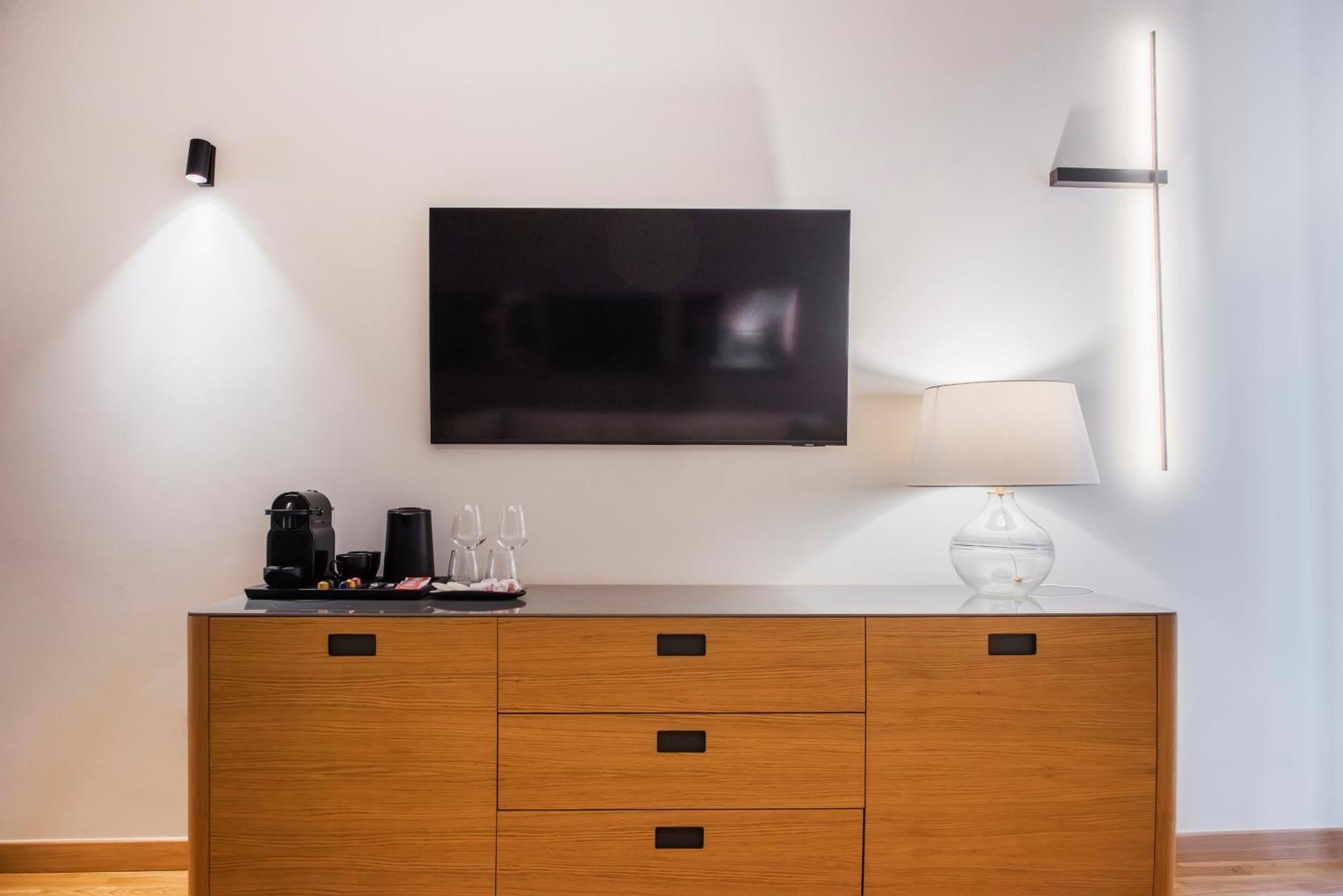 Anaya Suites Ermoupoli Buitenkant foto