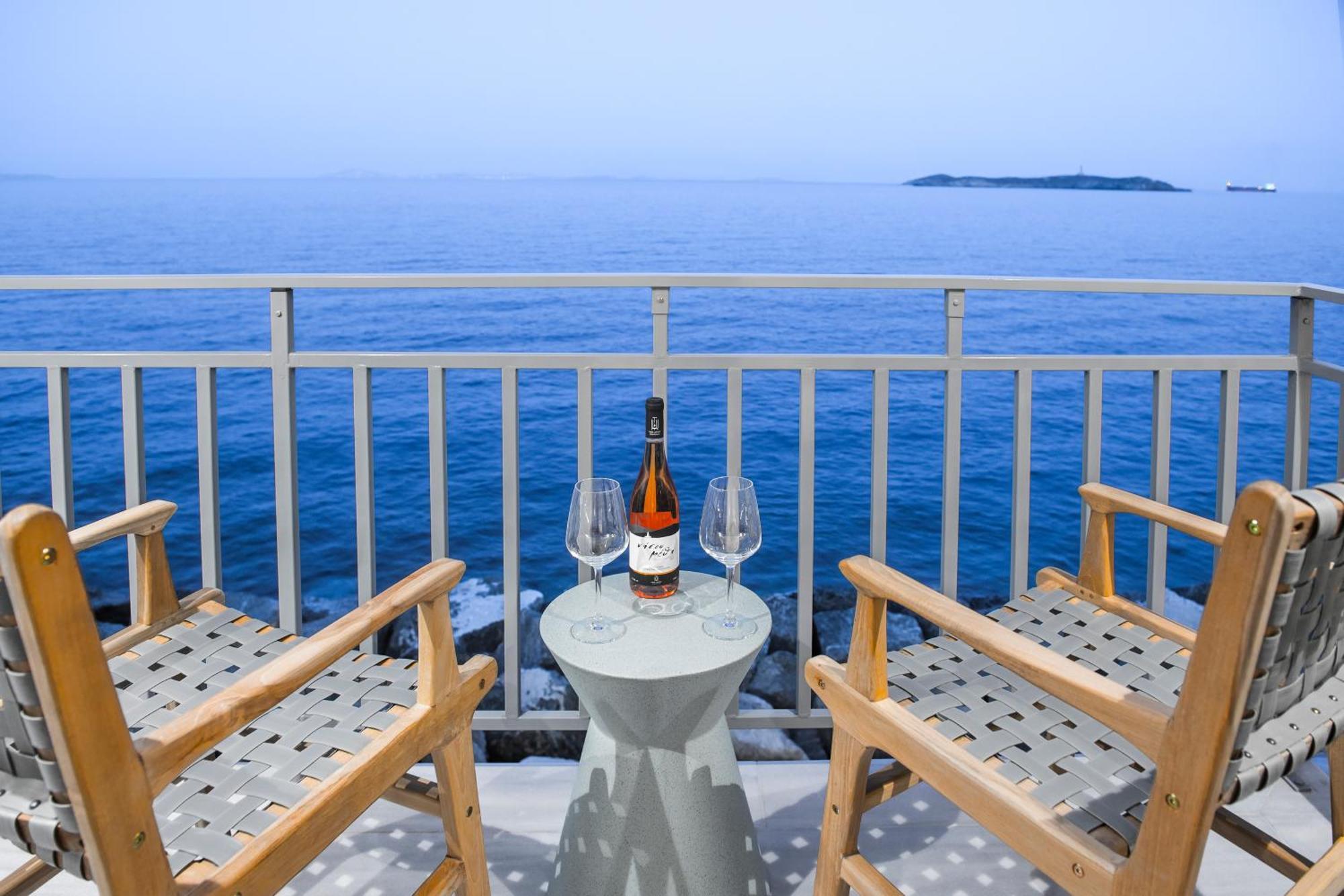 Anaya Suites Ermoupoli Buitenkant foto